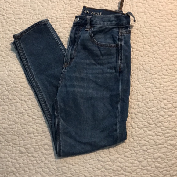 American Eagle Mom Jeans, size=2 short - Picture 7 of 7